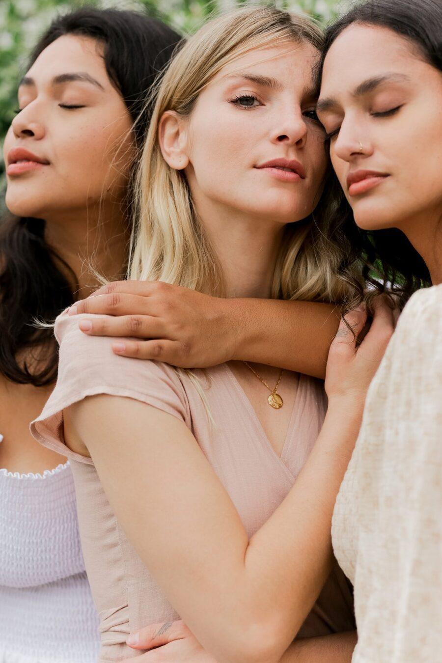 Top Picks for Heartwarming Friendships: Stream These Unforgettable Movies